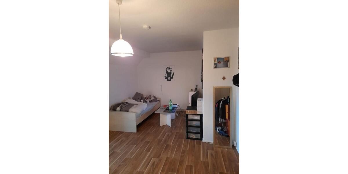 Dachgeschoßwohnung Hameln - 3 Zimmer, 76 m&sup2;, 532&euro; | Angebot:26349352