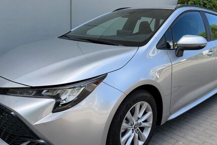 Toyota Corolla 26.105 km 23.999 &euro; Berlin 10707