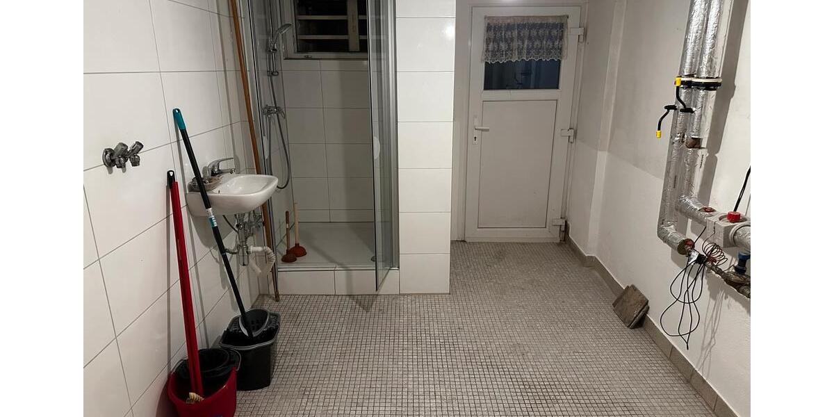 Reihen-Mittelhaus in ruhiger Wohnlage mit Südgarten und Carport 4 zimmer