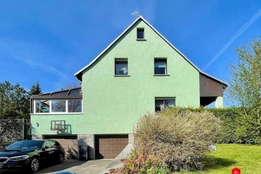 Haus zum Kaufen in Crimmitschau 255.000 € 144 m²
