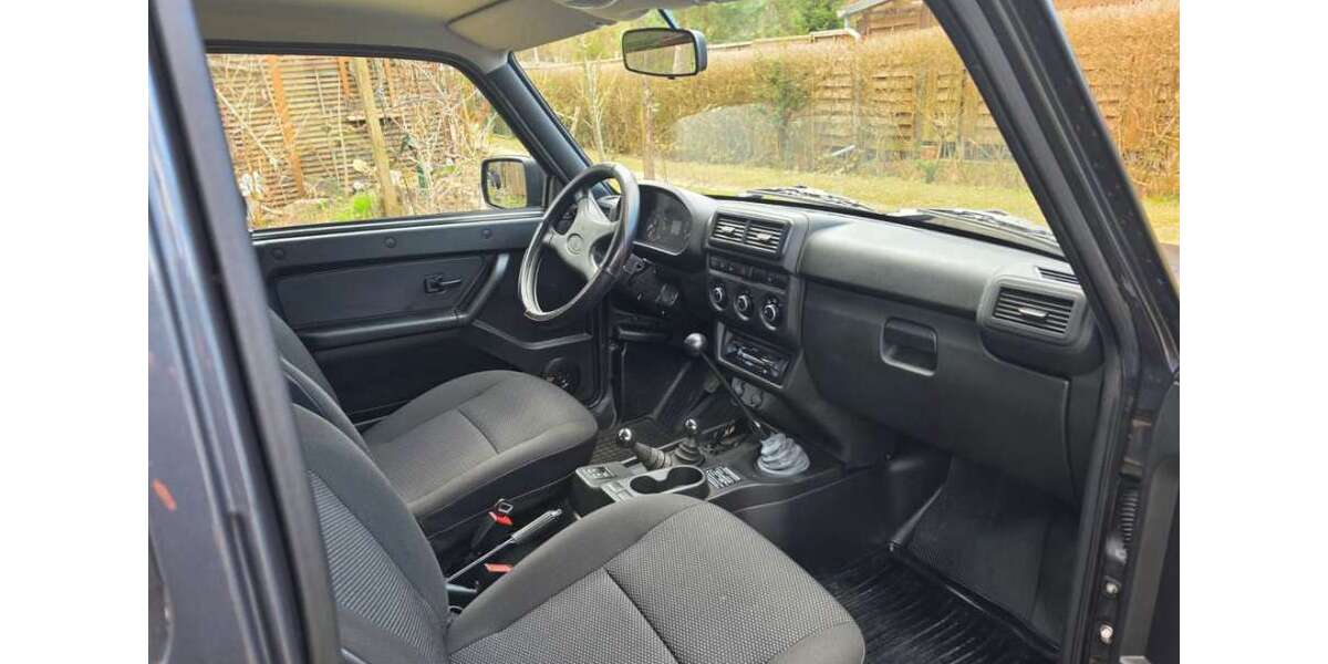 Lada Niva 20.550 km 13.900 &euro; Schorfheide 16244