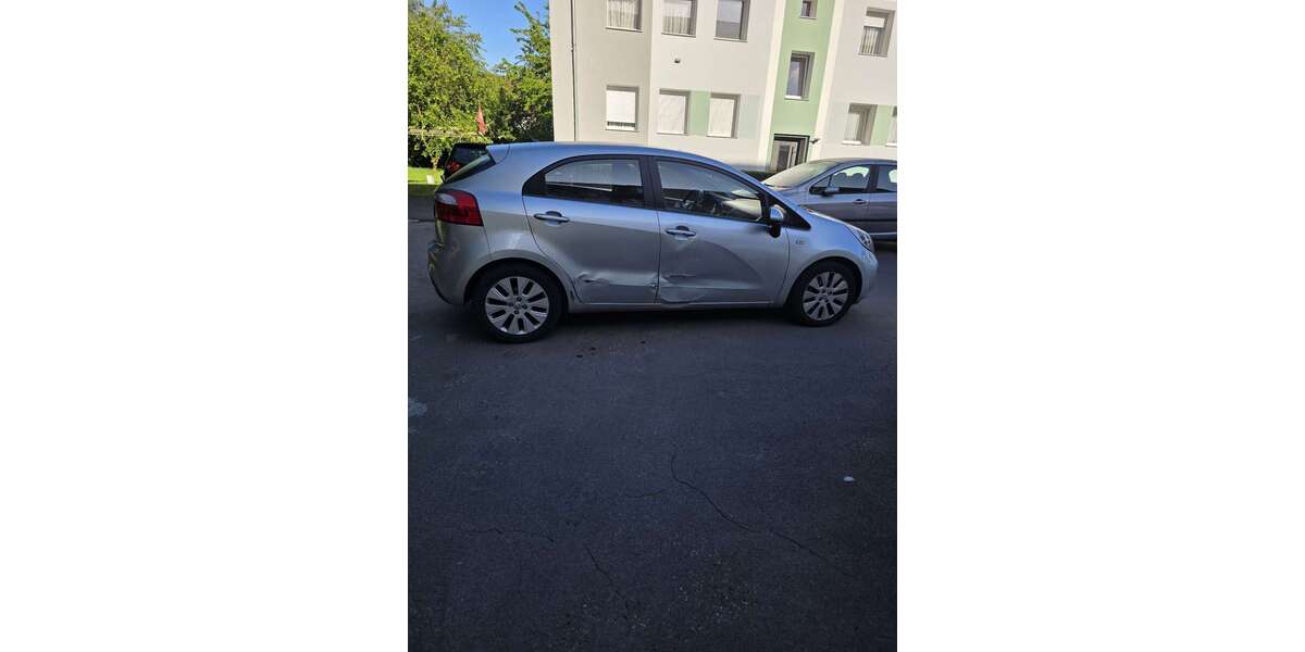 Kia Rio 119.000 km 2.500 &euro; Herne 44649