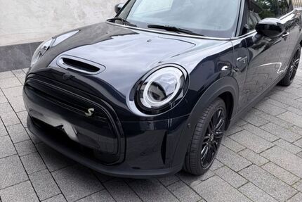 Mini Cooper SE 25.000 km 18.990 &euro; Mützel 39307