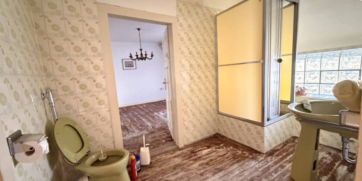 Mehrfamilienhaus, Wohnhaus Neunkirchen/Saar Hangard - 6 Zimmer, 120 m&sup2;, 59.000&euro; | Angebot:26290833