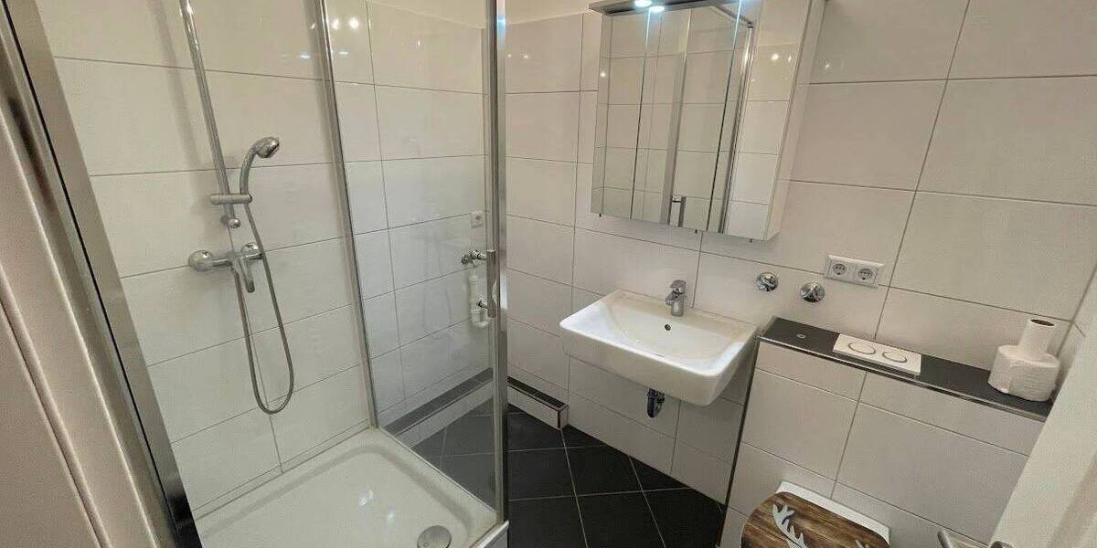 Etagenwohnung Duisburg Hochheide - 2 Zimmer, 68 m&sup2;, 589&euro; | Angebot:26799423