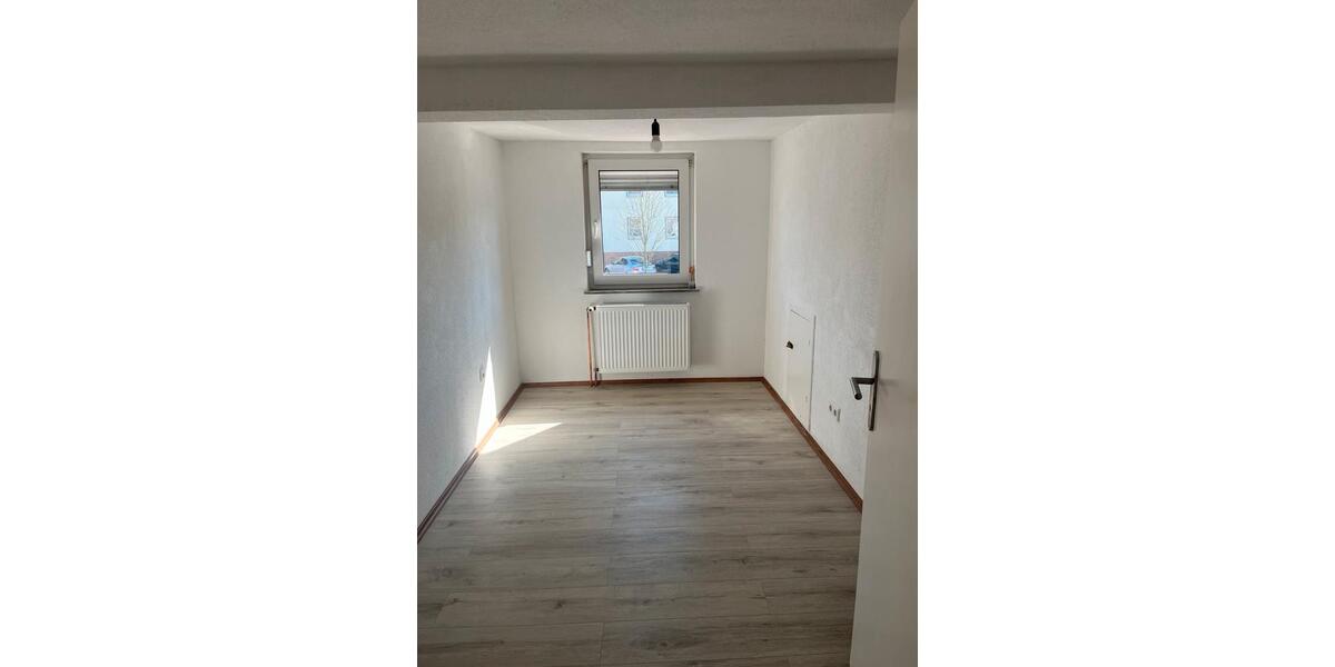 Einfamilienhaus Bad Hersfeld - 4 Zimmer, 100 m&sup2;, 1.250&euro; | Angebot:26129819