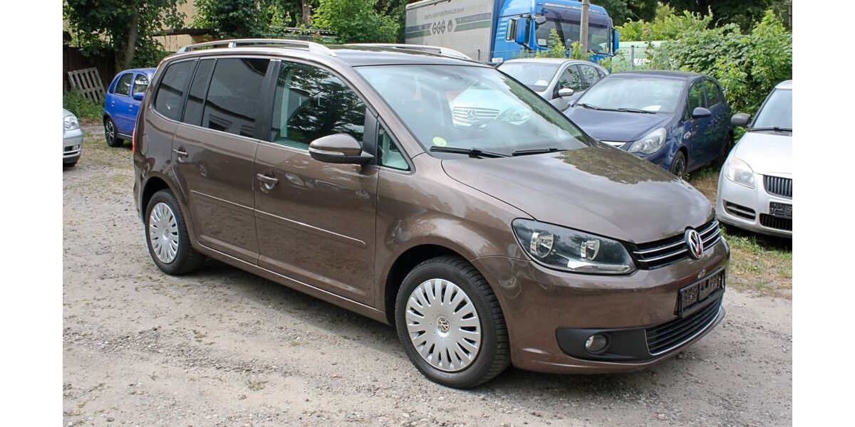 VW Touran 210.500 km 4.999 &euro; Berlin 13057