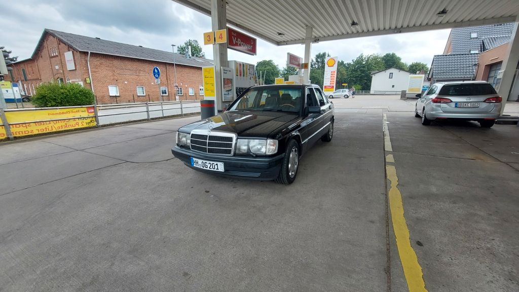 Mercedes-Benz 190 238.000 km 7.500 &euro; Neritz 23843