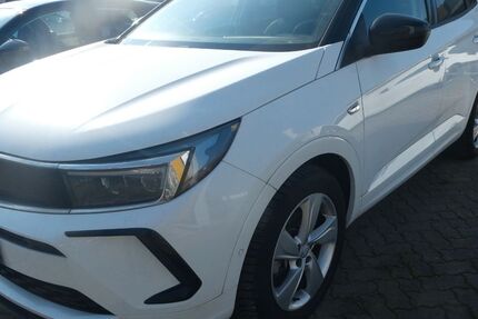 Opel Grandland (X) 17.900 km 25.990 &euro; Blankenburg 38889