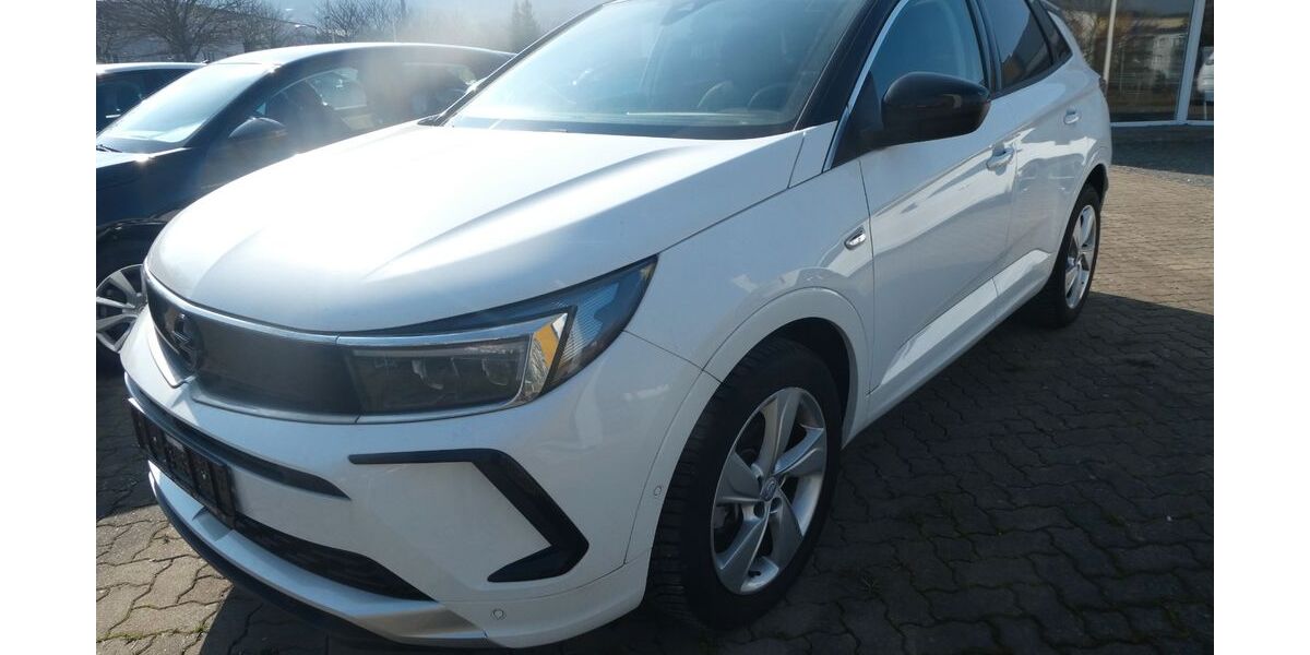 Opel Grandland (X) 17.900 km 25.990 &euro; Blankenburg 38889