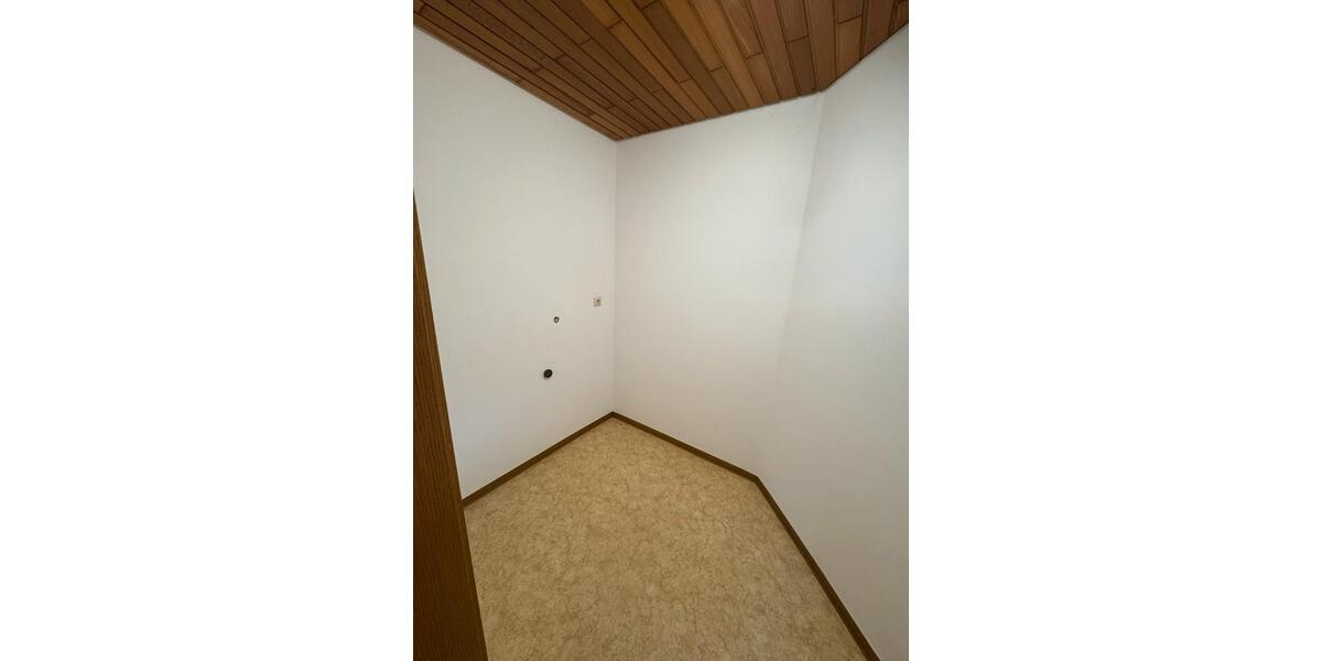 Erdgeschoßwohnung Bitburg - 1 Zimmer, 69 m&sup2;, 900&euro; | Angebot:25407973