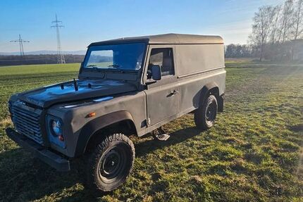 Land Rover Defender 180.000 km 16.500 &euro; Kassel 34119