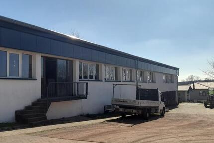 Große Lagerhalle zimmer