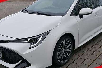 Toyota Corolla 63.183 km 19.490 &euro; Gernlinden 82216