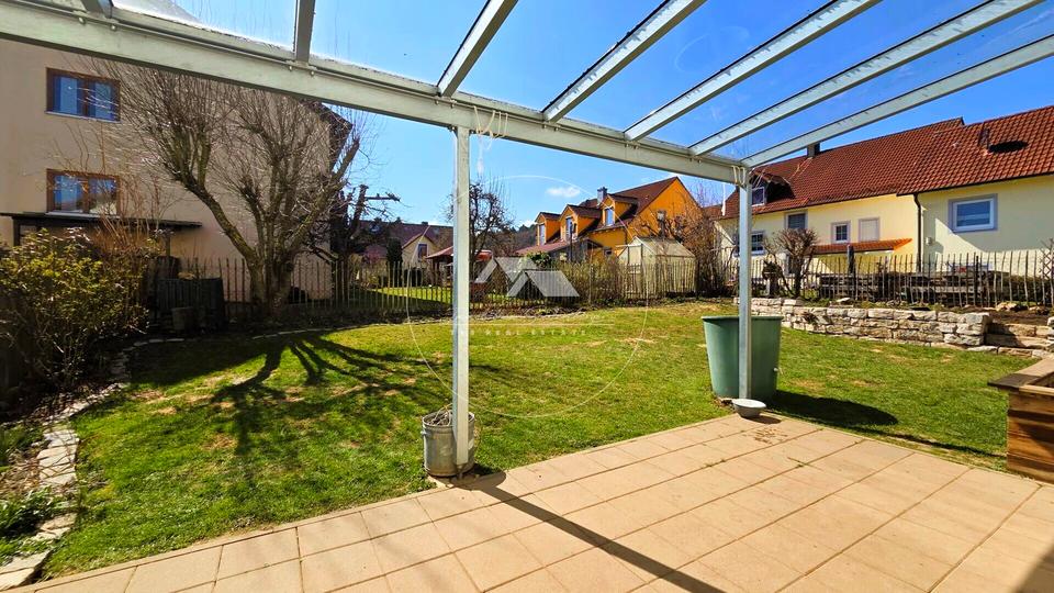 Doppelhaushälfte Parsberg - 6 Zimmer, 140 m&sup2;, 1.800&euro; | Angebot:26141182