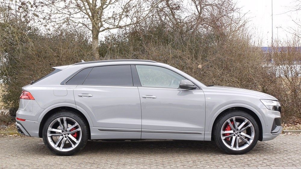 Audi Q8 96.000 km 64.900 &euro; München 81243