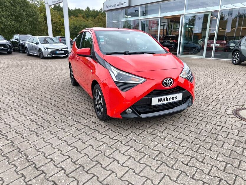 Aygo (X)