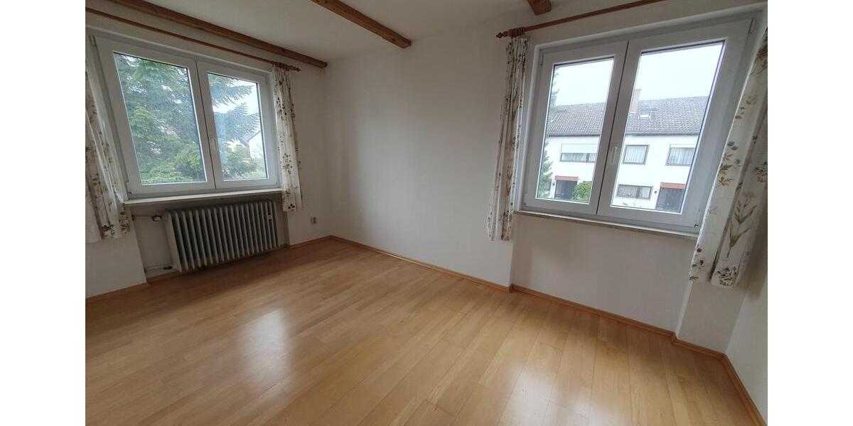 Einfamilienhaus Gilching - 6 Zimmer, 160 m&sup2;, 2.350&euro; | Angebot:25258340