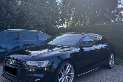 Audi A5 182.000 km 15.500 &euro; Köln 50733