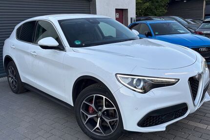 Alfa Romeo Stelvio 50.000 km 27.900 € Volkach 97332