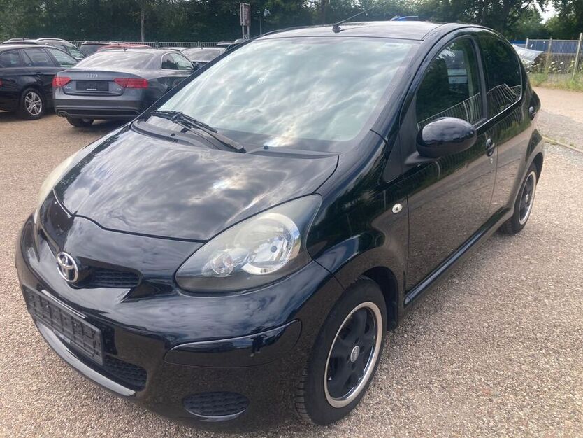Aygo (X)