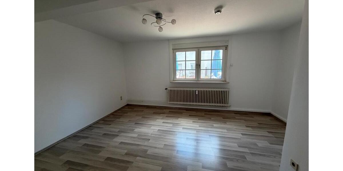 Erdgeschoßwohnung Frankfurt am Main Unterliederbach - 3 Zimmer, 80 m&sup2;, 1.050&euro; | Angebot:26286571