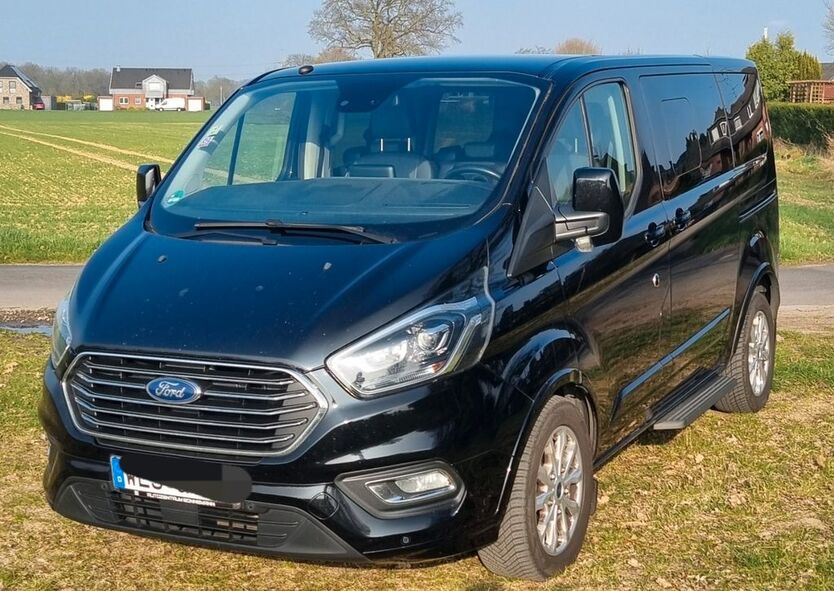 Ford Tourneo Custom 123.000 km 29.950 € Kamp-Lintfort 47475