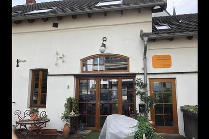 Freistehendes Einfamilienhaus mit Garten in Düsseldorf Heerdt 7 zimmer