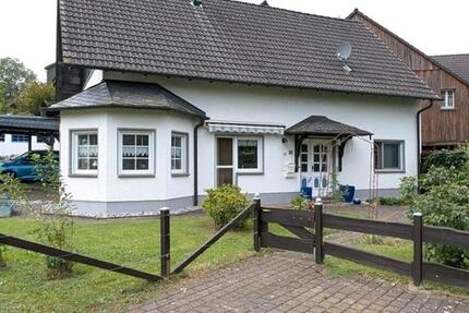 Haus Waldbröl - 4 Zimmer, 90 m&sup2;, 960&euro; | Angebot:25647275