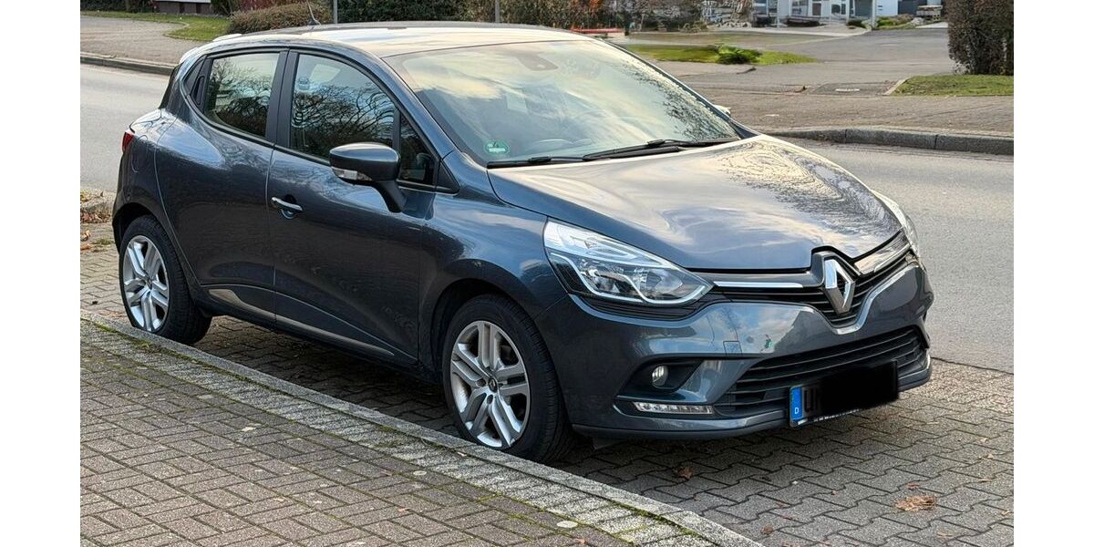 Renault Clio 49.900 km 9.750 &euro; Bergkamen 59192