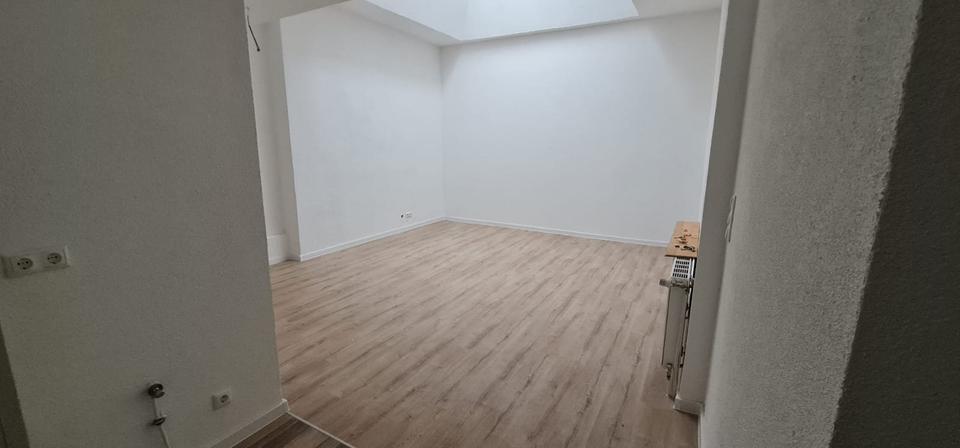 Studio zur Miete, Energieeffizienz B, Küche mit Spüle, Kühlschrank und Herd, stufenloser Zugang, Sicherheitstür, separater Eingang 1 zimmer