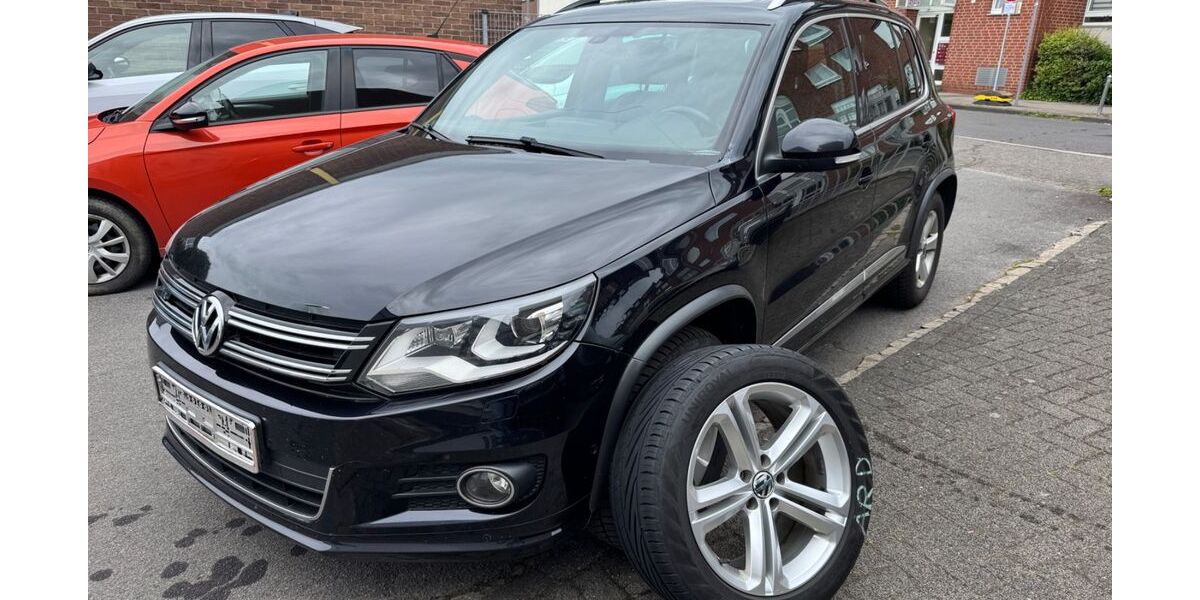 VW Tiguan 301.000 km 7.990 &euro; Neuss 41462