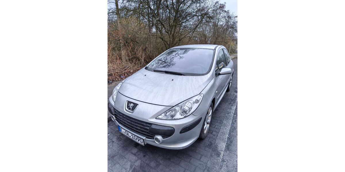Peugeot 307 135.000 km 2.000 &euro; Essen 45357
