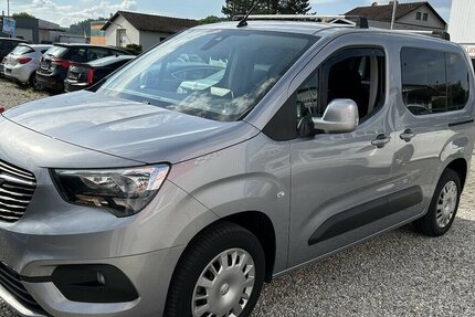 Opel Combo 1.2i Edition 1.HAND Tempomat DAB PDC 54.200 km 15.850 &euro; Altdorf 84032