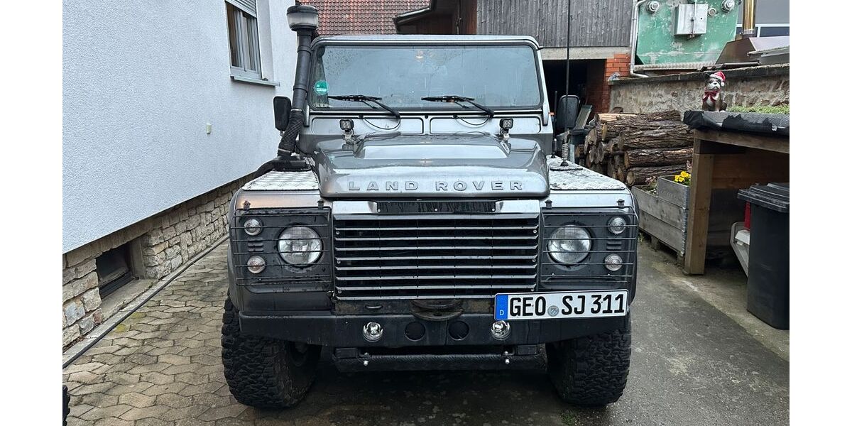 Land Rover Defender 214.600 km 24.900 &euro; Lülsfeld 97511