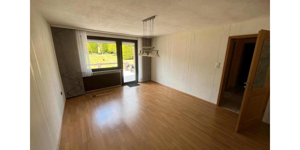 Einfamilienhaus Dermbach - 5 Zimmer, 140 m&sup2;, 165.000&euro; | Angebot:25157495