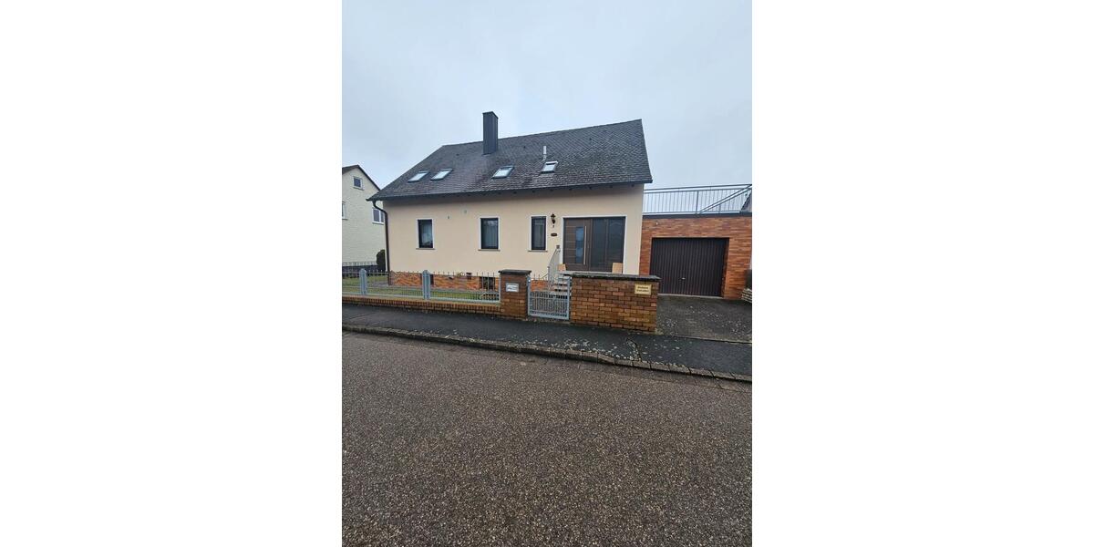 Einfamilienhaus Abenberg - 6 Zimmer, 160 m&sup2;, 2.000&euro; | Angebot:24573117