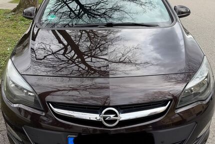 Opel Astra 143.200 km 5.899 &euro; München 81675