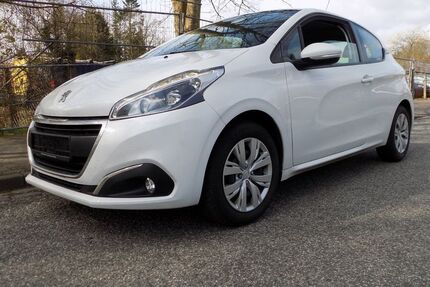 Peugeot 208 127.550 km 5.900 &euro; Hohenwestedt 24594