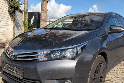 Toyota Corolla 217.720 km 6.900 &euro; Dietzenbach 63128