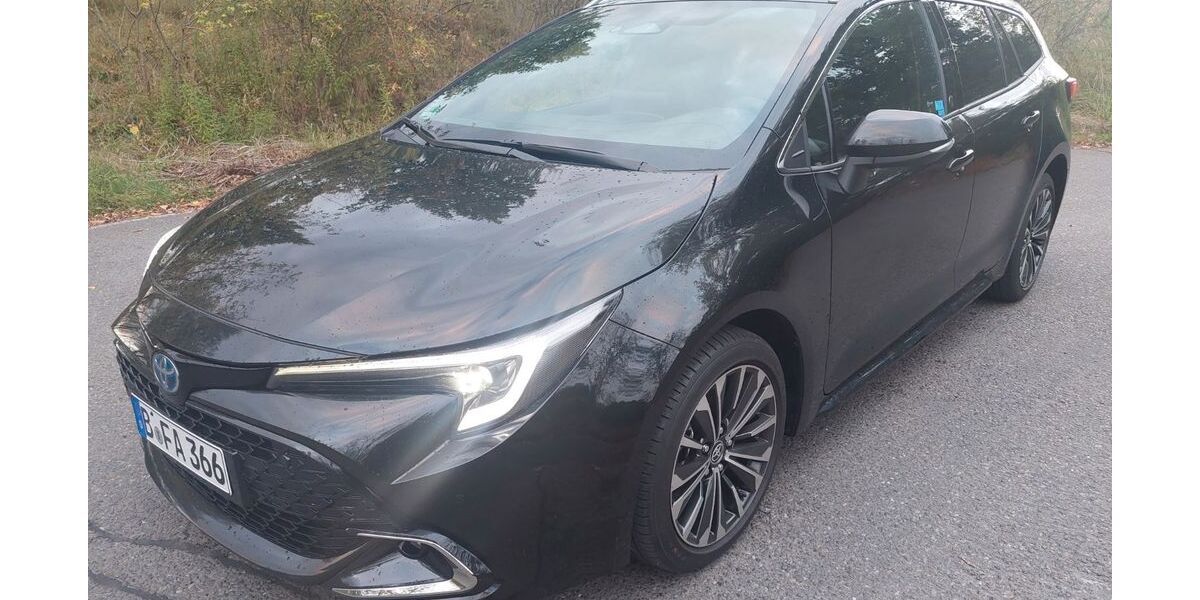 Toyota Corolla 25.500 km 27.999 &euro; Berlin 12627