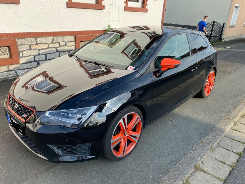 Seat Leon 82.382 km 16.799 € Butzbach 35510