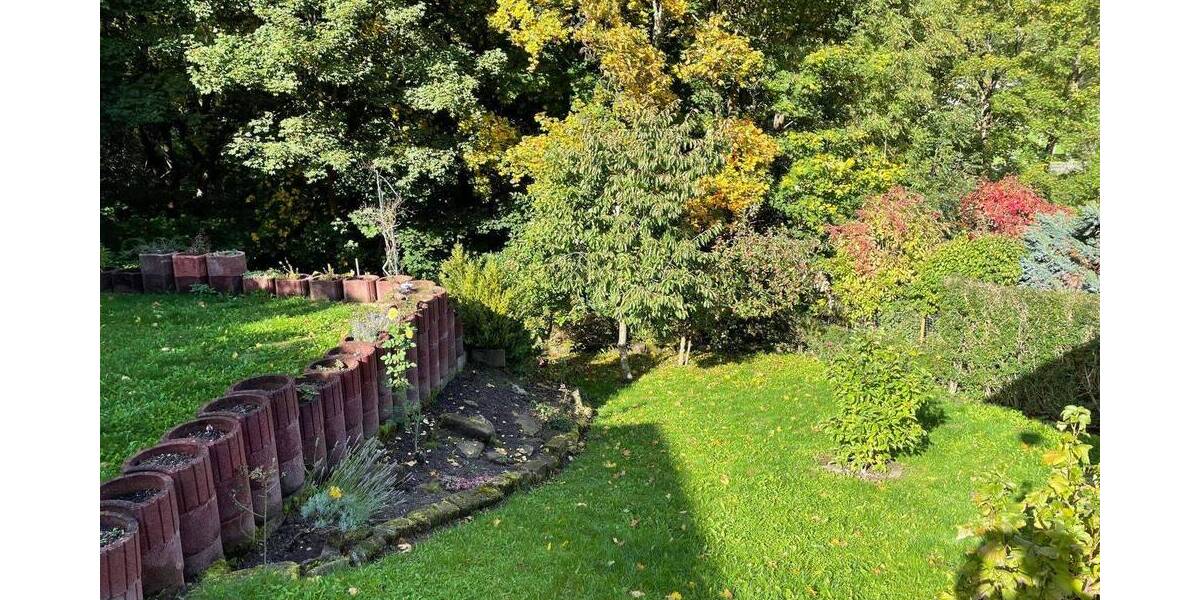 Mehrfamilienhaus, Wohnhaus Geratal - 8 Zimmer, 166 m&sup2;, 139.000&euro; | Angebot:25685476