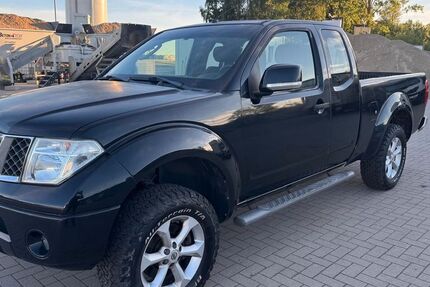Nissan Navara 127.356 km 5.750 &euro; Gnoien 17179