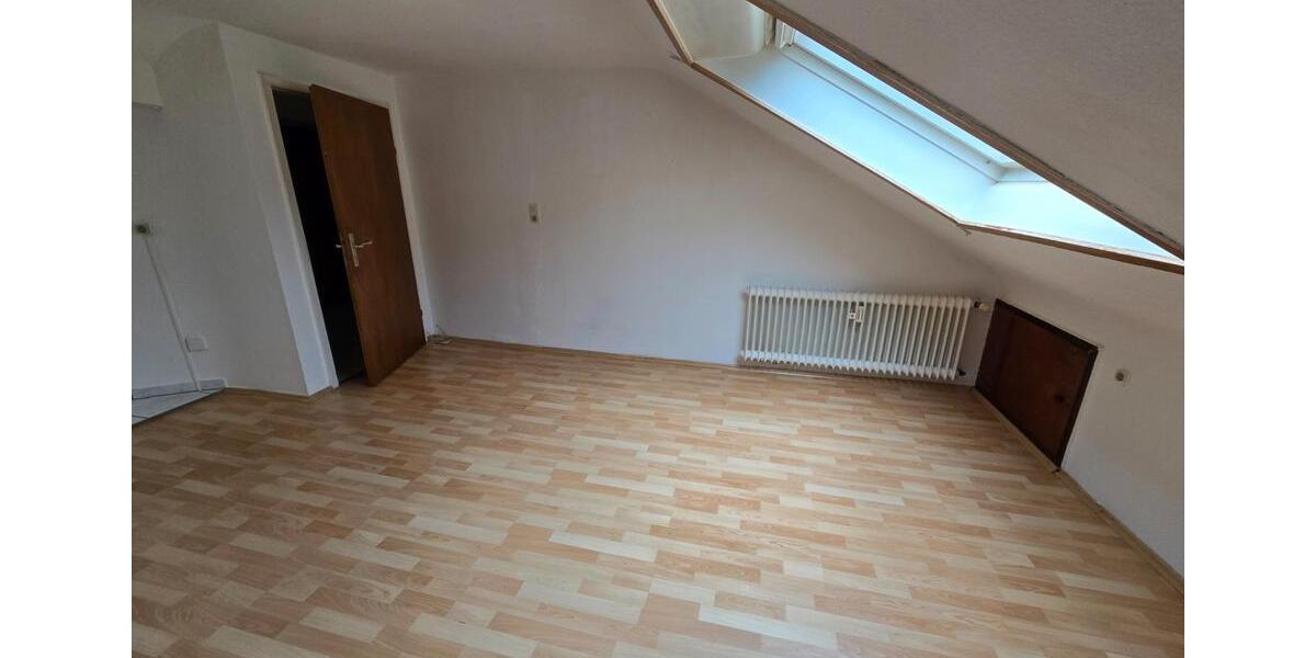 Dachgeschoßwohnung Bad Wildbad - 2 Zimmer, 41 m&sup2;, 400&euro; | Angebot:26336088
