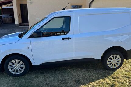 Ford Transit Courier 42.349 km 18.999 &euro; Furth im Wald 93437