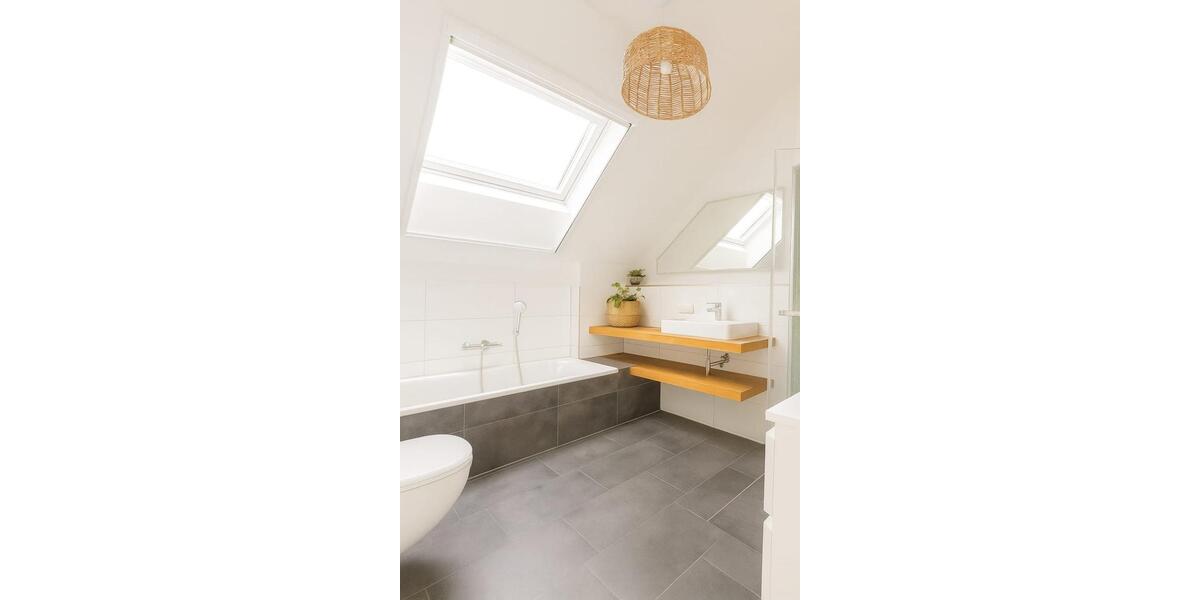 Maisonettenwohnung Langenargen - 5 Zimmer, 129 m&sup2;, 2.200&euro; | Angebot:25208387