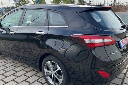 Hyundai i30 185.000 km 8.300 &euro; Friedrichsdorf bei Frankfurt Main 61381