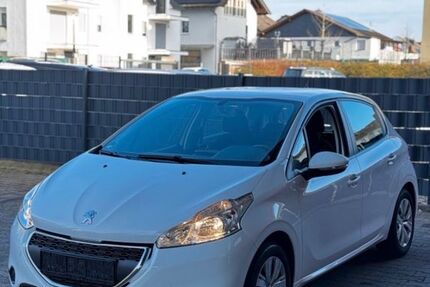 Peugeot 208 38.000 km 6.390 &euro; Hanau 63457