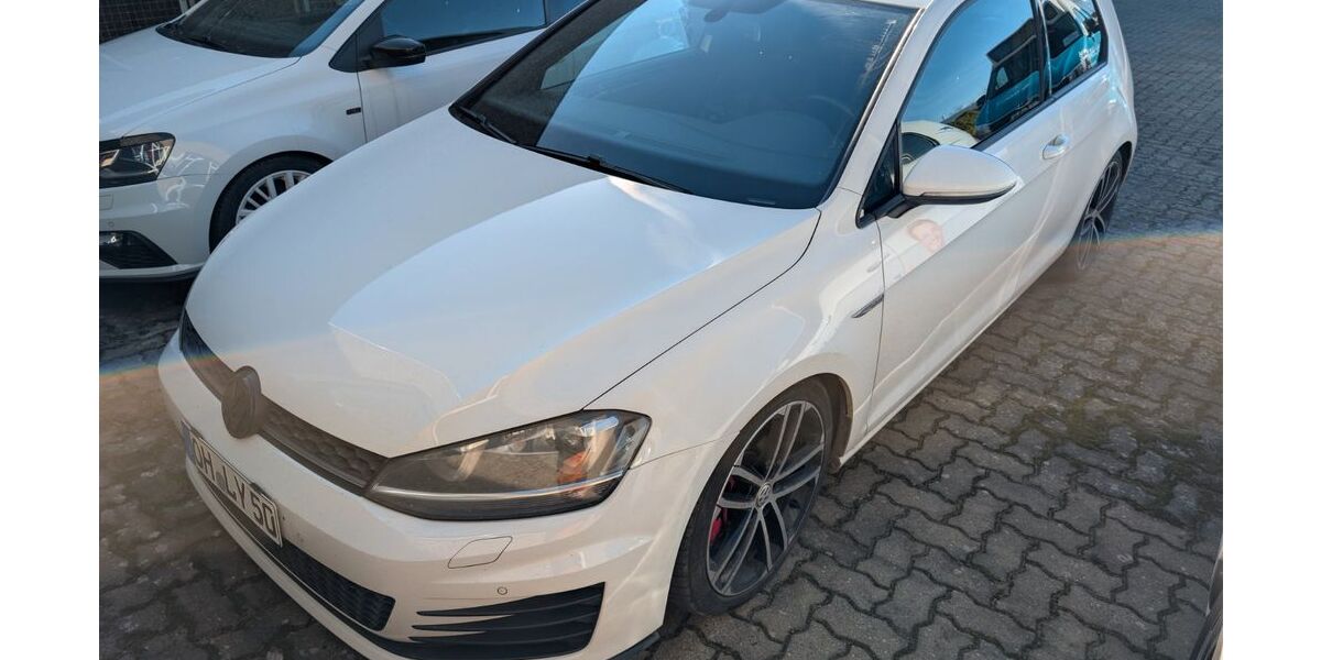 VW Golf 267.000 km 11.000 &euro; Altenkrempe 23730